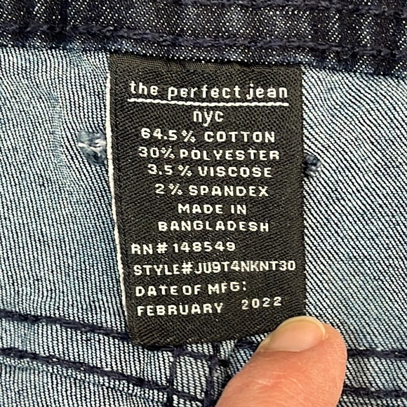 NYC THE PERFECT JEAN DARK WASH BOOTCUT MENS SIZE 38 x 30 NWT - Picture 10 of 16